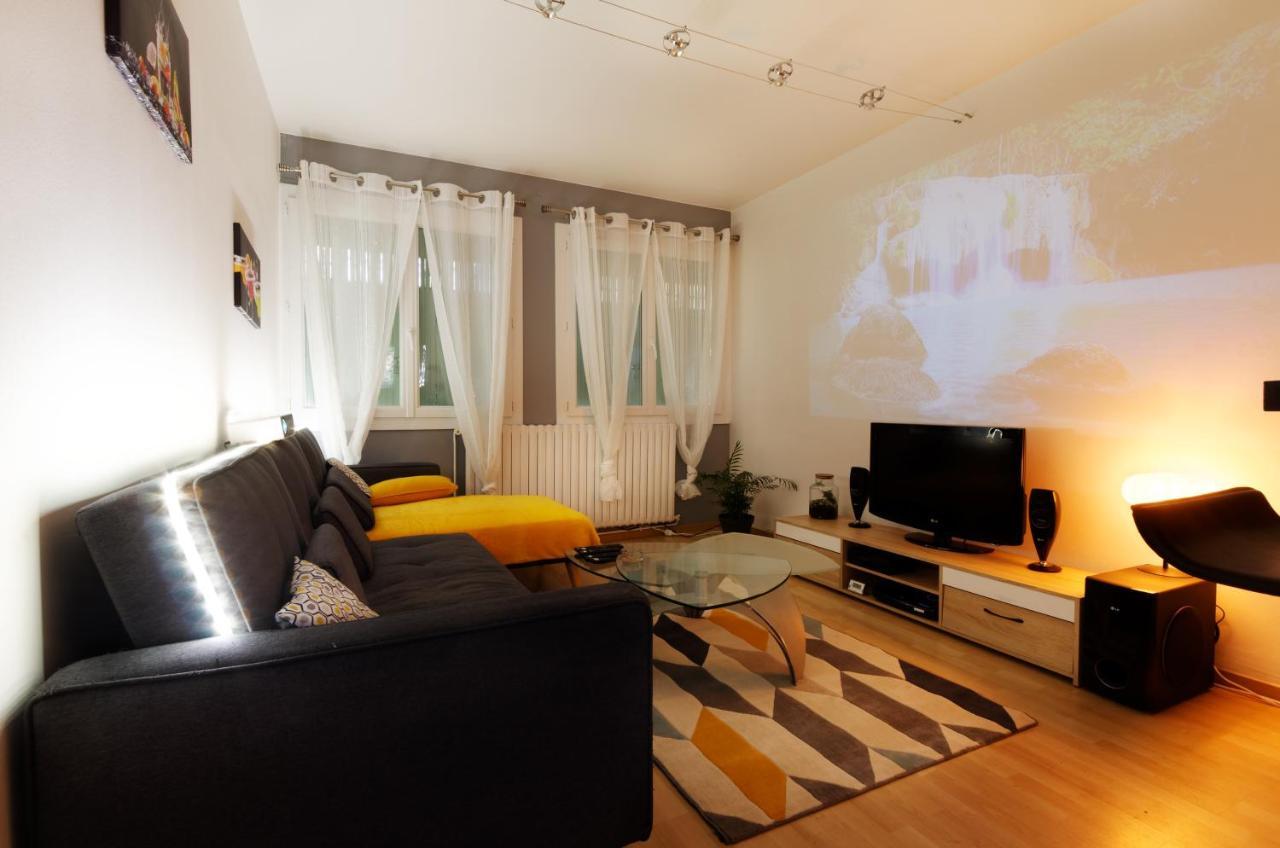 1A6-Cinema-Netflix-Parking-Fibre Offert Montpellier Exterior photo